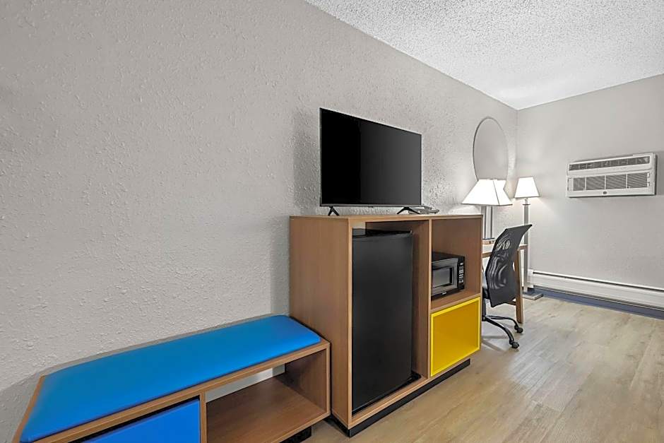 Days Inn by Wyndham Fond du Lac
