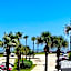 Cozy Galveston Beach Front Condo