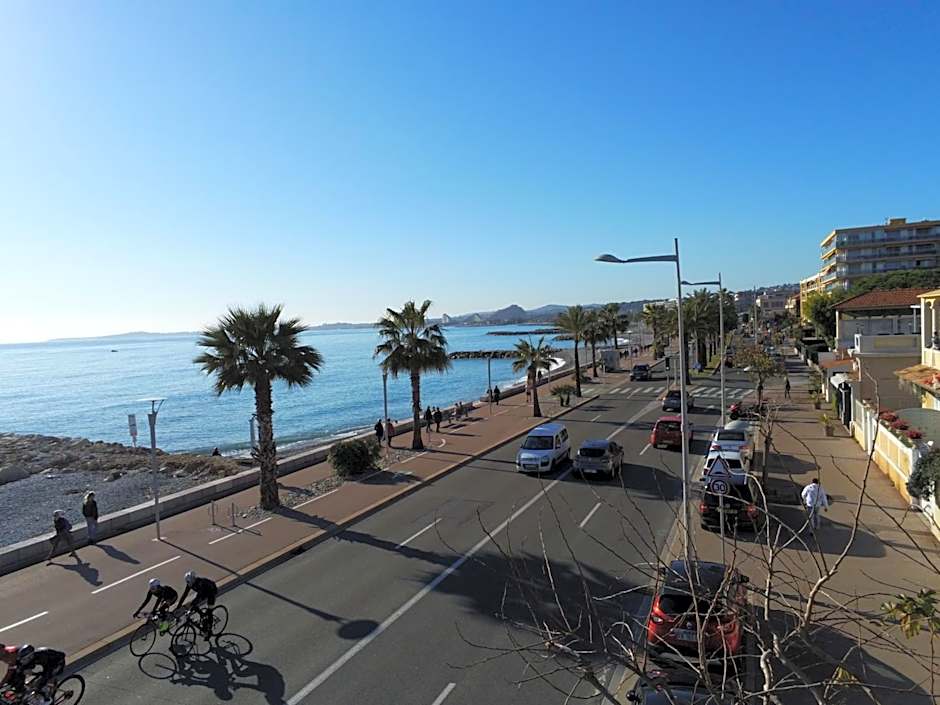 Hôtel du Bord de Mer "Le Vanillé"
