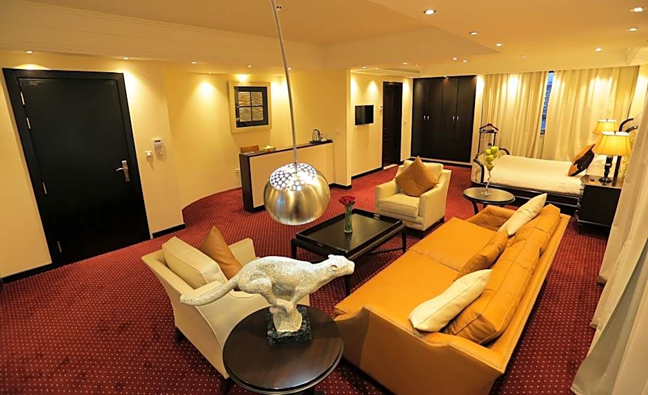 Photo 1 of 5 of Minister Suite
