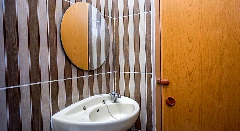 Urbanview Hotel near Alun Alun Tegal