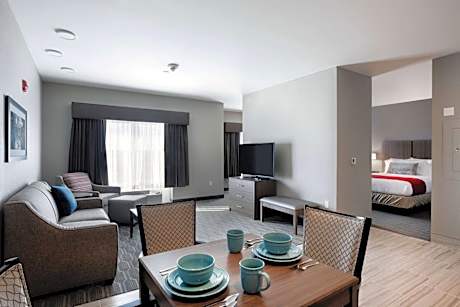 Suite with Two Queen Beds - Non-Smoking