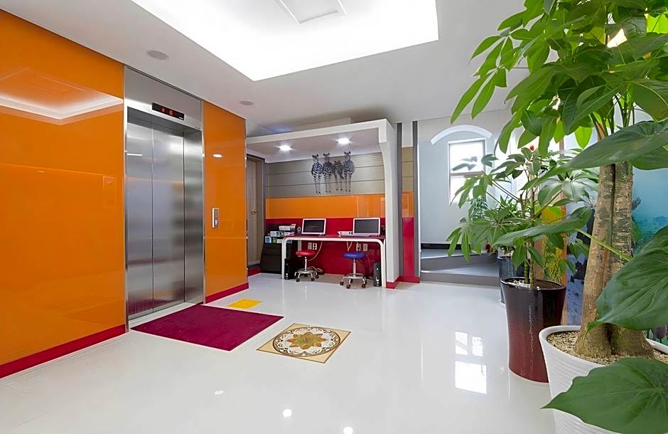 Golden Park Hotel