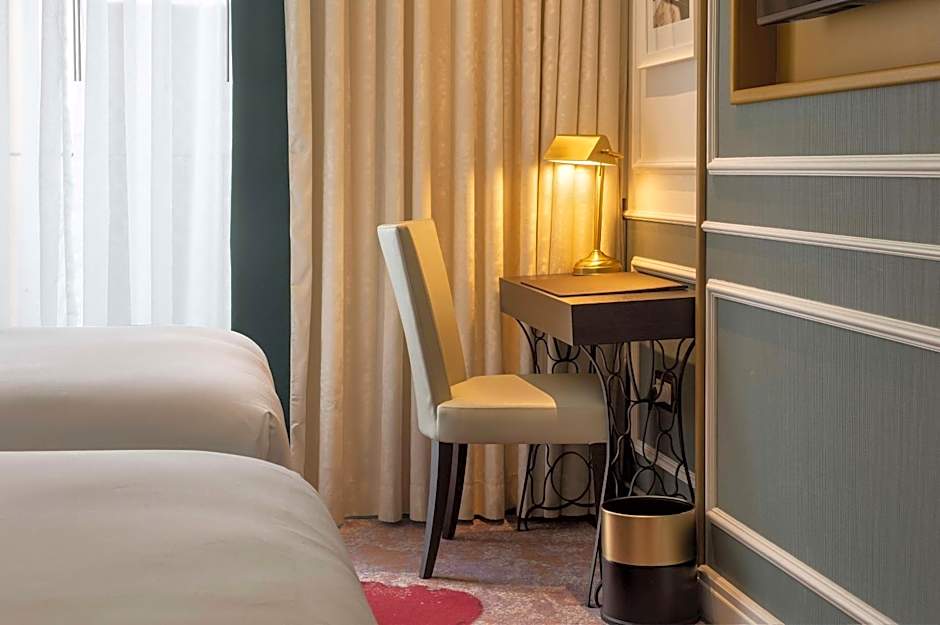 The Emerald House Lisbon, Curio Collection by Hilton