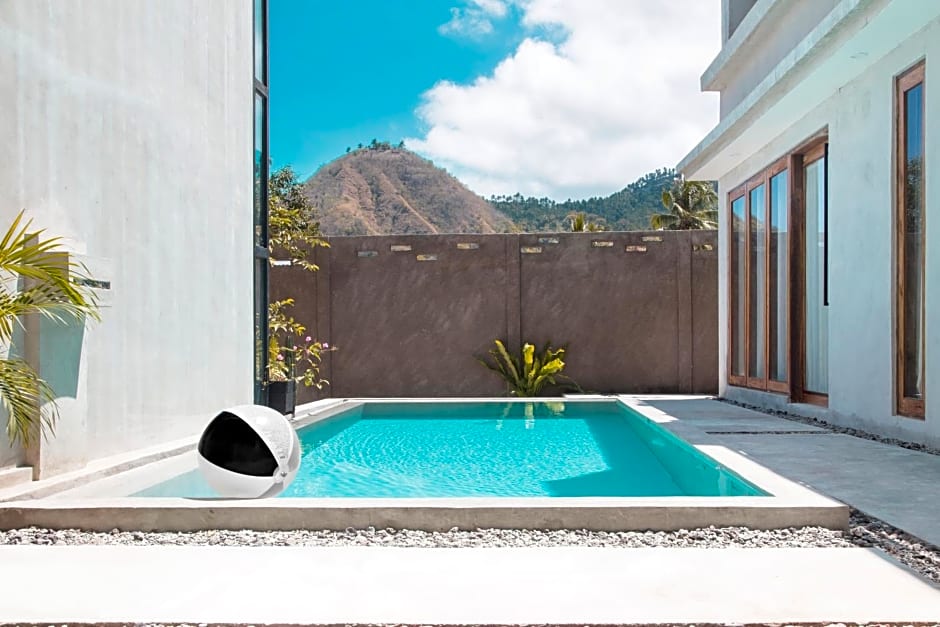 Flores Passport House