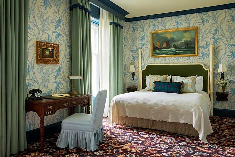 Photo 1 of 10 of Junior Suite, Sea View