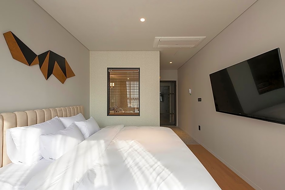 Hound Hotel Changwon - Jinhae Yongwon