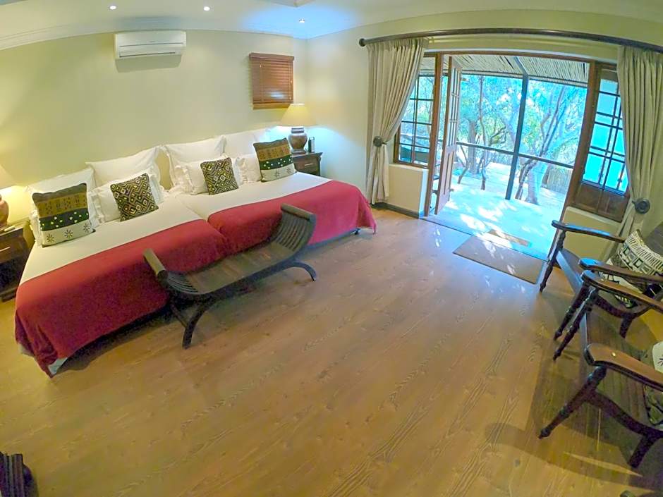 Tuskers Bush Lodge B&B