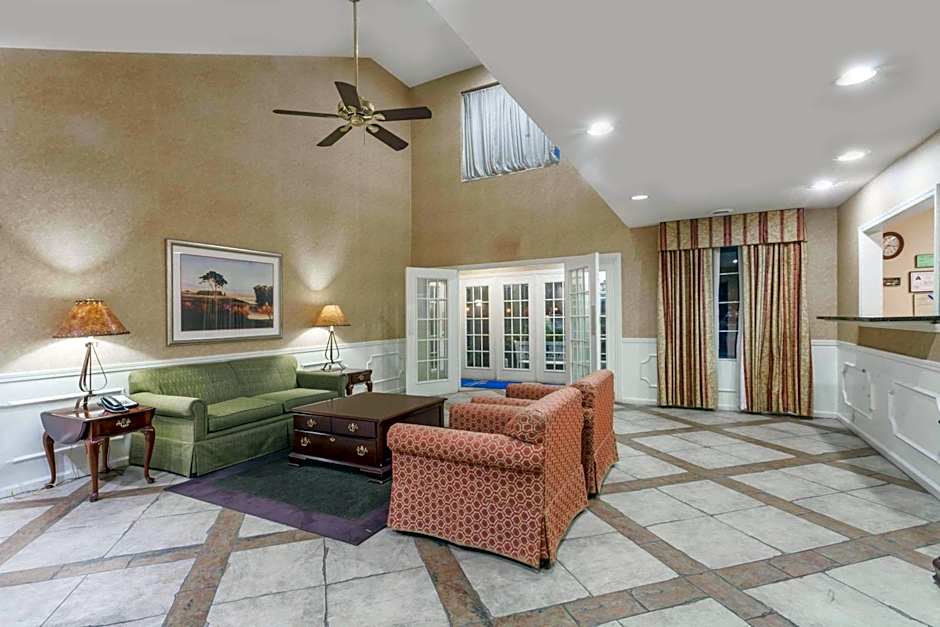 Baymont by Wyndham Hickory