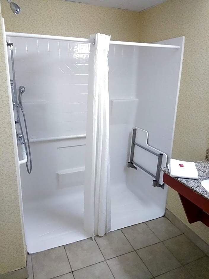 Baymont by Wyndham Clinton