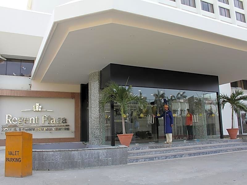 Regent Plaza Hotel & Convention Center
