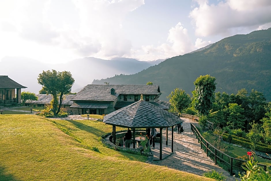 Mountain Lodges of Nepal, Tomijong