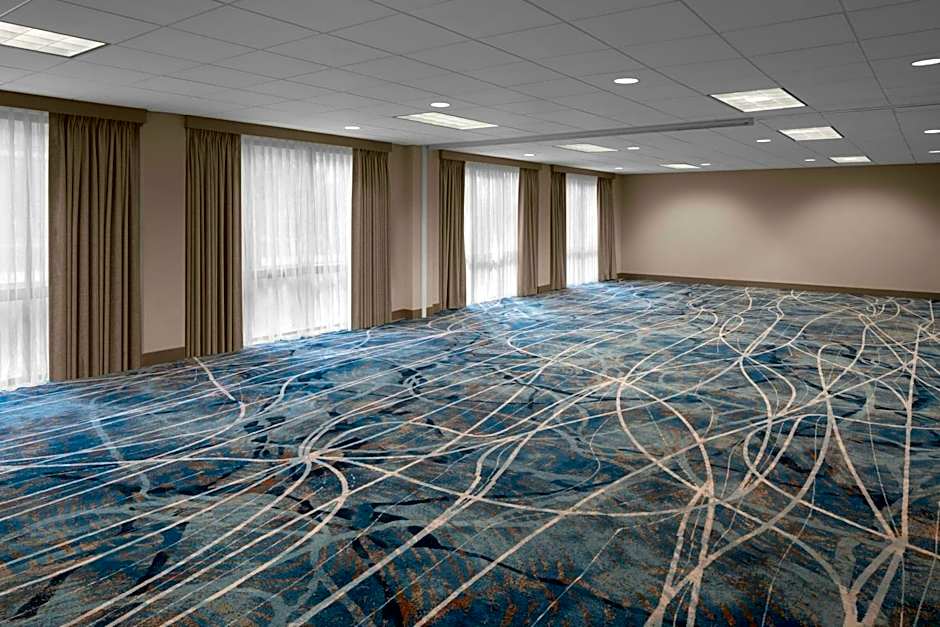 Sheraton Milwaukee Brookfield