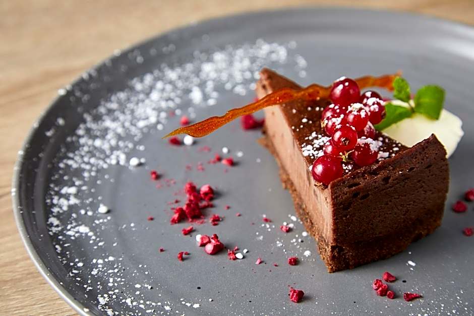 Courtyard By Marriott London City Airport