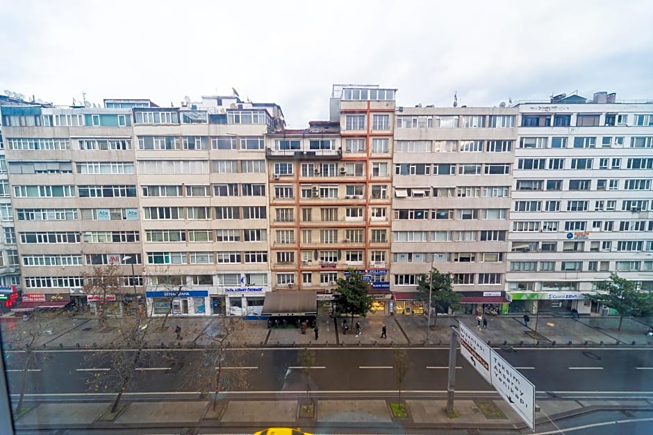 Istanbul Box Hotel