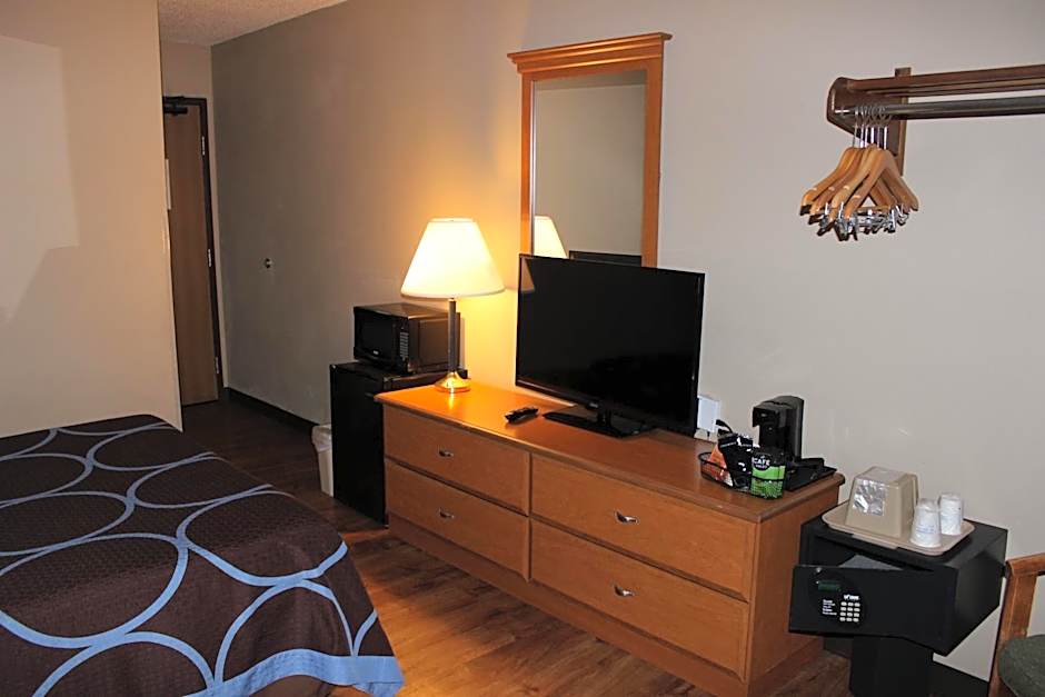 Super 8 by Wyndham East Stroudsburg/Poconos