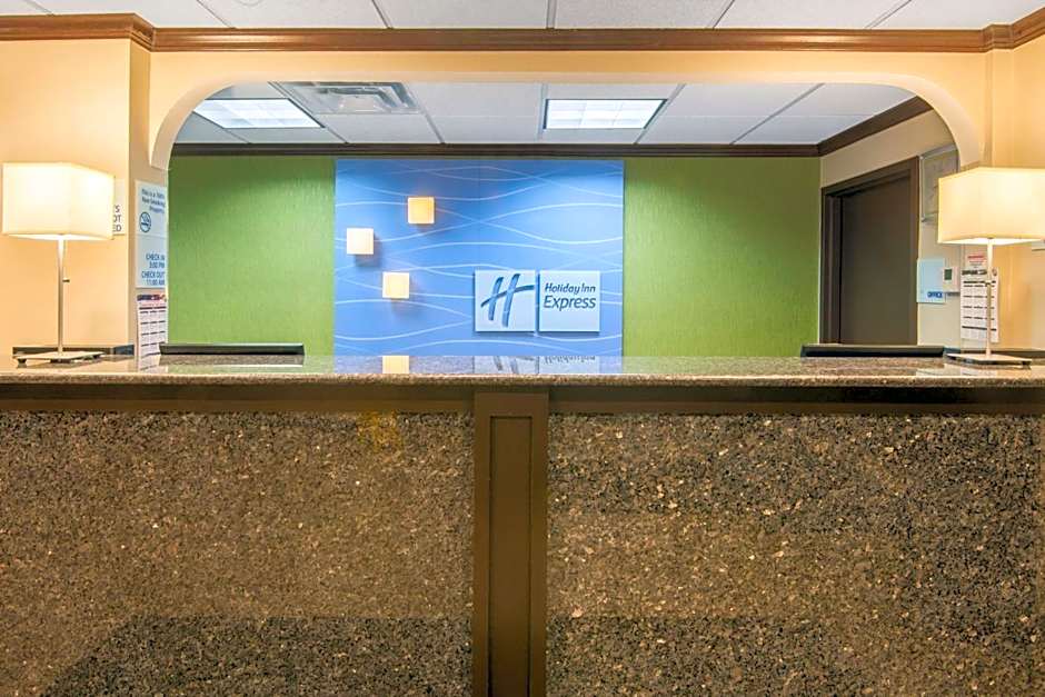 Holiday Inn Express Brookpark-Cleveland Airport Hotel By IHG
