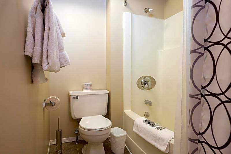 The Vance Creek Hotel & Conference Centre