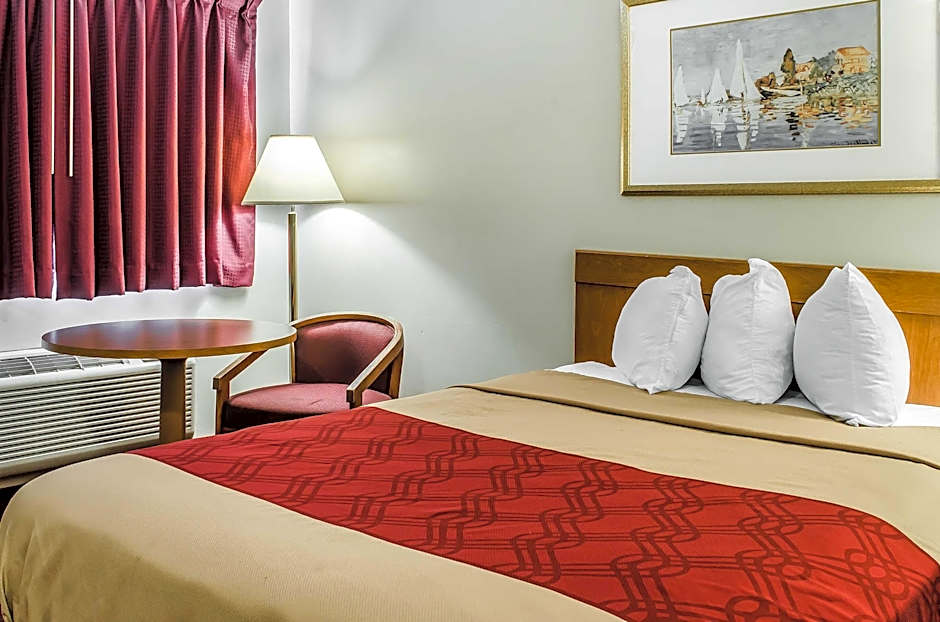 Econo Lodge Northeast