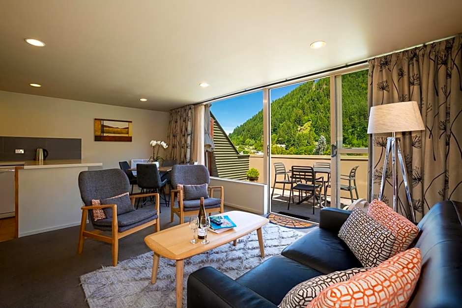 Cranbury Court Apartments