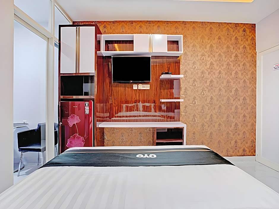 Collection O 90253 DHelomi