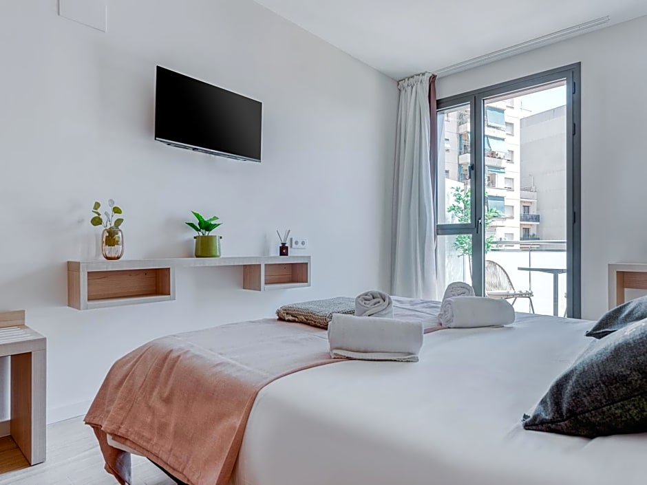 limehome Barcelona Carrer de Besalú 82
