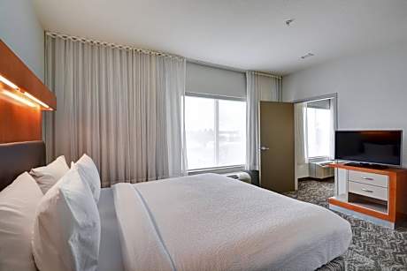 One-Bedroom King Suite