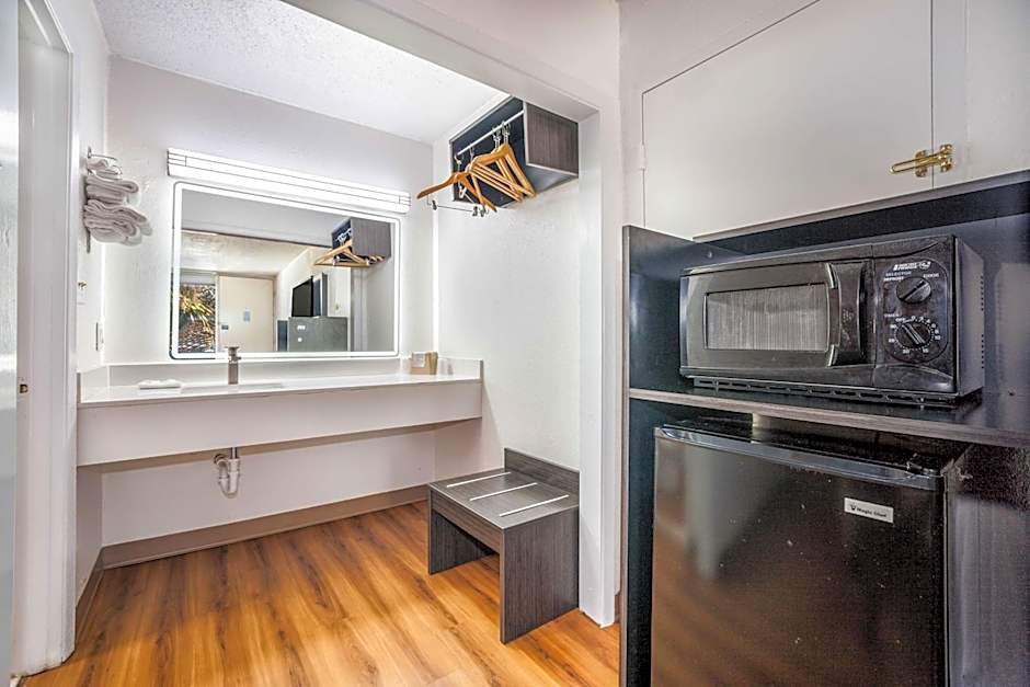 Studio 6 Florence, SC