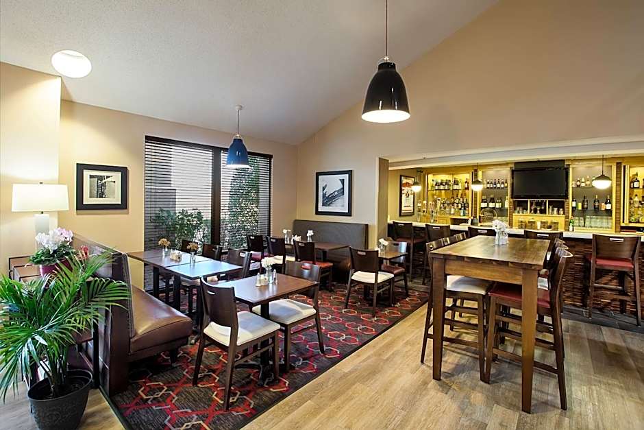 Four Points By Sheraton Charlotte - Pineville