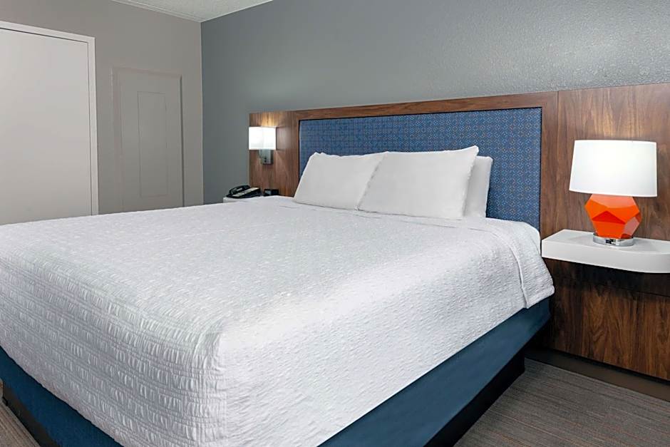 Hampton Inn By Hilton & Suites Charlottesville-At The University