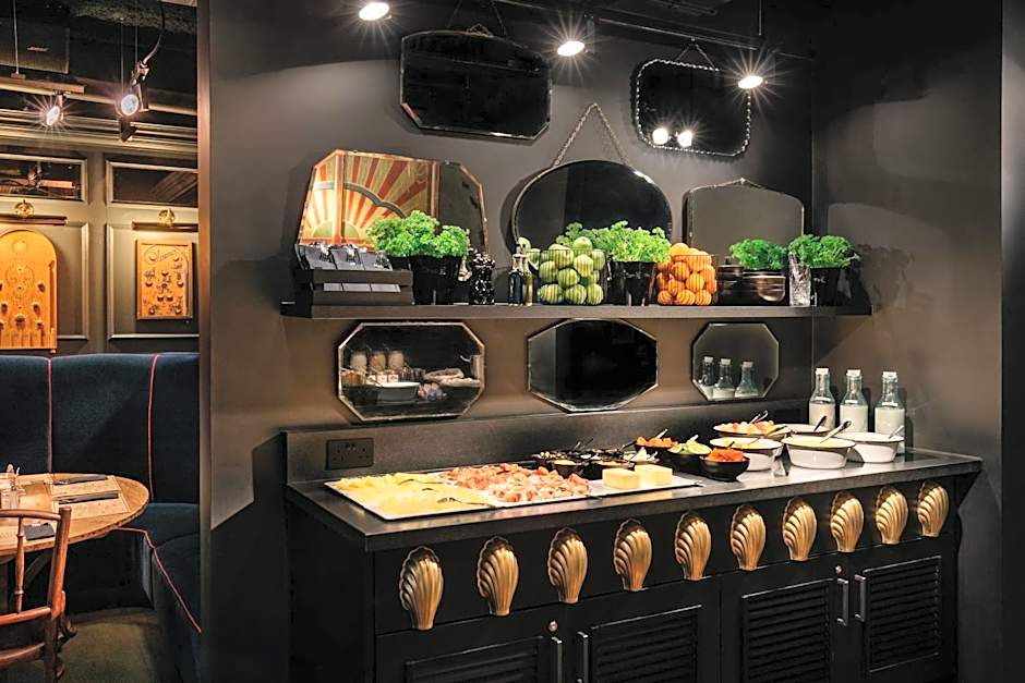 Ruby Lucy Hotel London by IHG