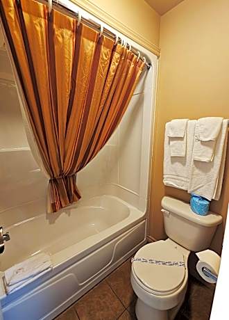 Classic Queen Room with Two Queen Beds