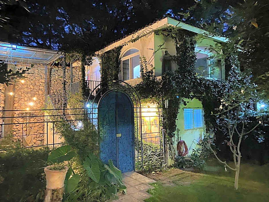 Magnolias Jardin & Boutique Suites