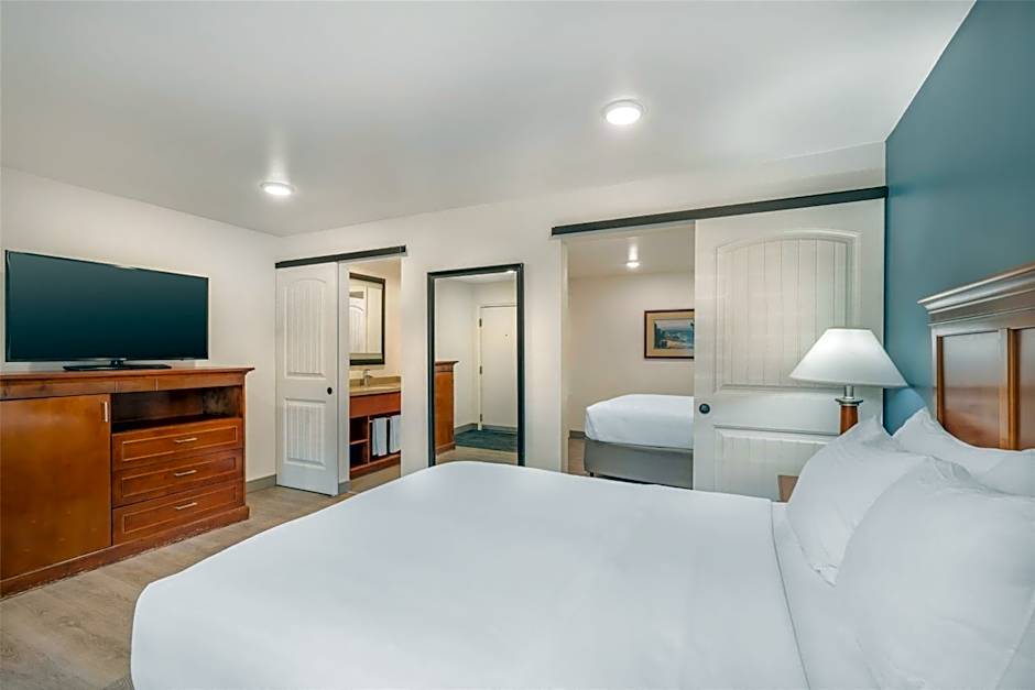 Best Western Plus Clocktower Inn