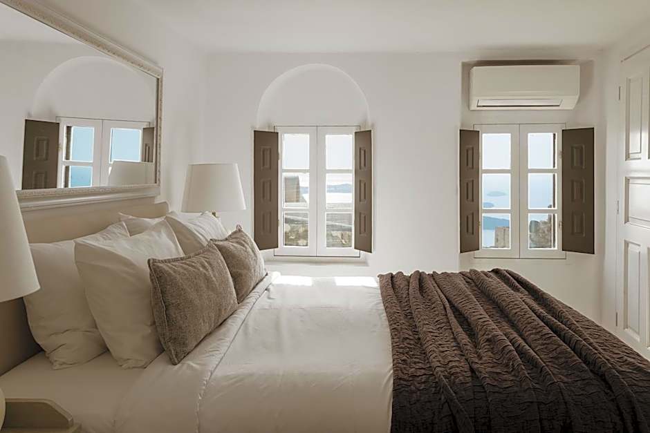 Aqua Luxury Suites Santorini