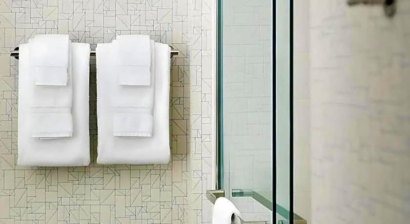 Holiday Inn Express & Suite Milroy - Reedsville By IHG