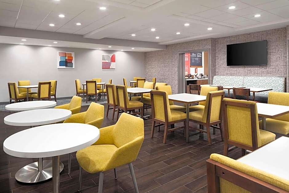 Hampton Inn By Hilton Chicopee/Springfield Ma