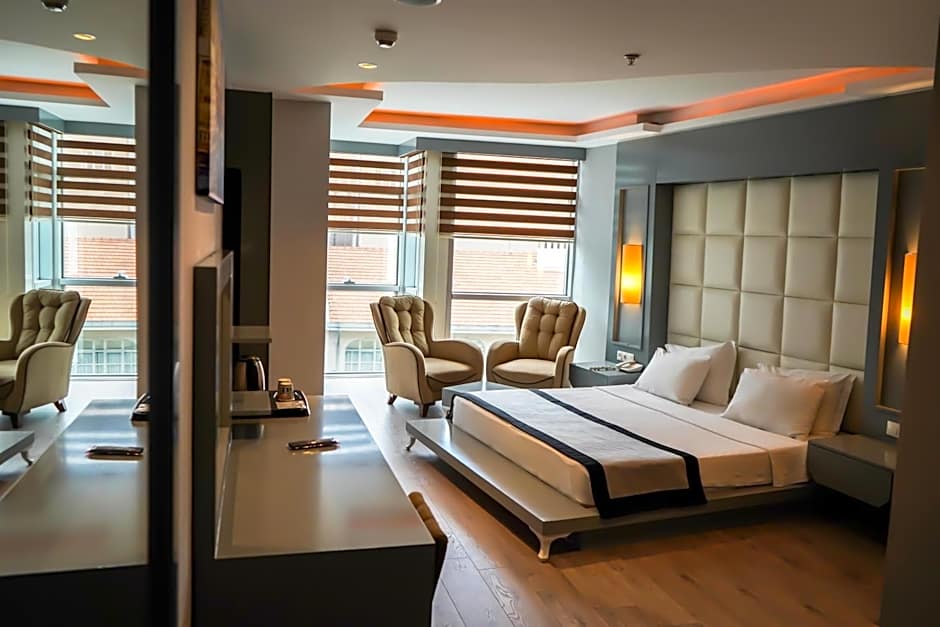 Pasaport Pier Hotel