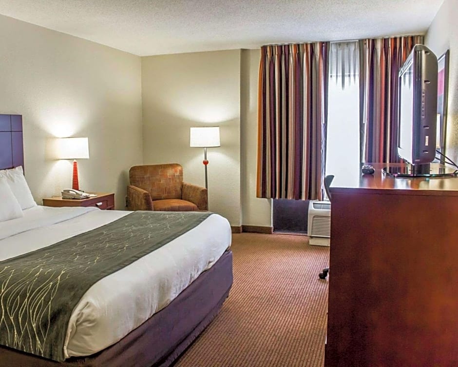 Comfort Inn Fayetteville near Fort Bragg