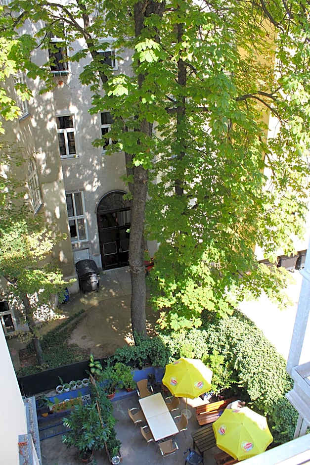 Westend City Hostel