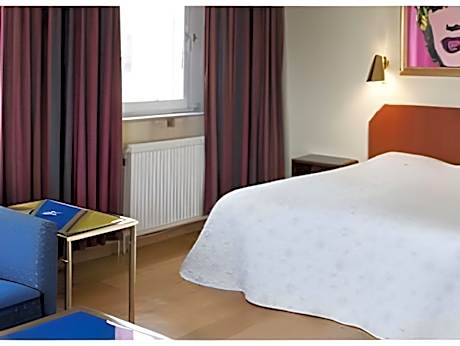 1 Single Bed No Smoking