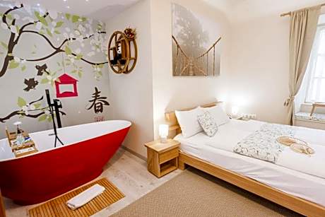 Deluxe Double Room with Bath