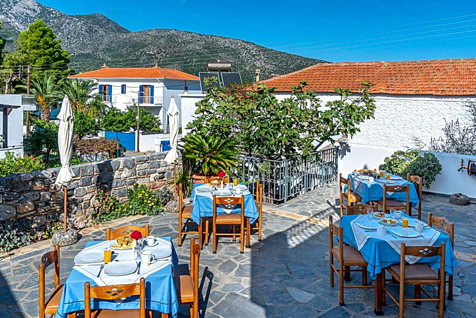 Hotel PARALIAKO Kyparissi