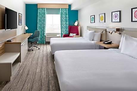 2 Queen Mobility Accessible W Roll In Shower