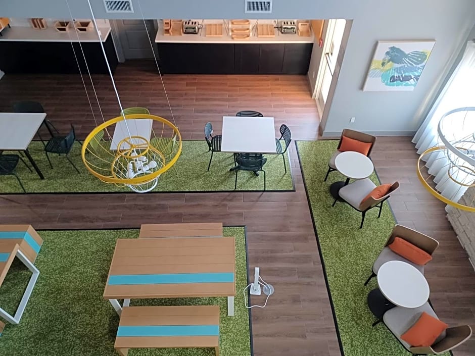 Spark by Hilton Redlands