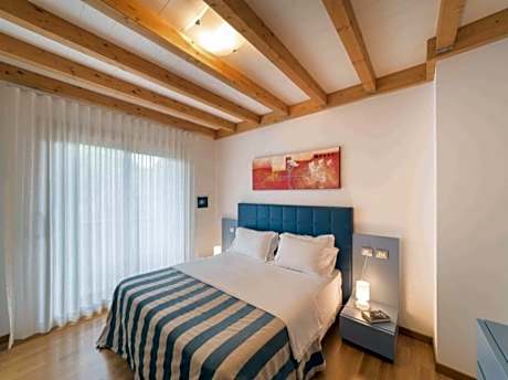 Stunning villa with Garden and Shared Swimming Pool