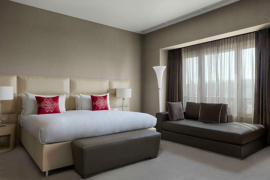 Foto 1 di 6 di Loft 1 King Bed with Sofabed Suite