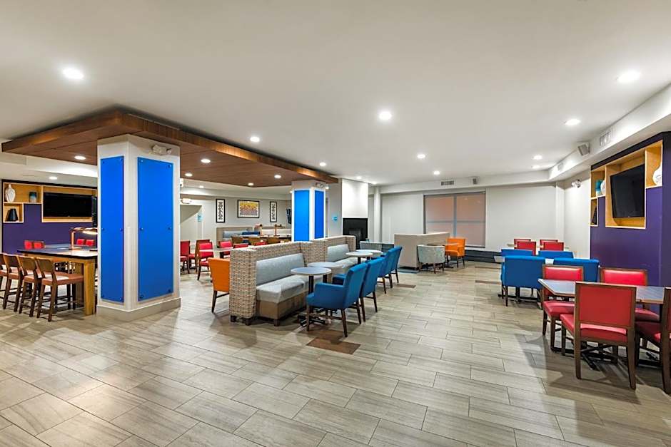 Country Inn & Suites by Radisson, Downtown Albany New York