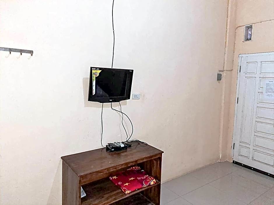 OYO Life 93590 Penginapan Palapa 10 Syariah