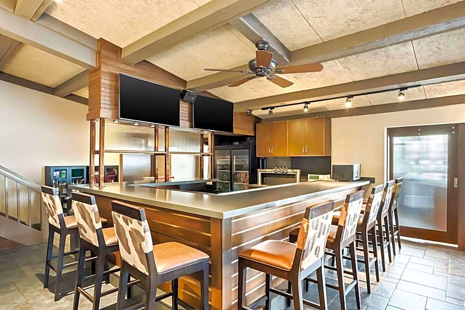 Best Western Outlaw Inn